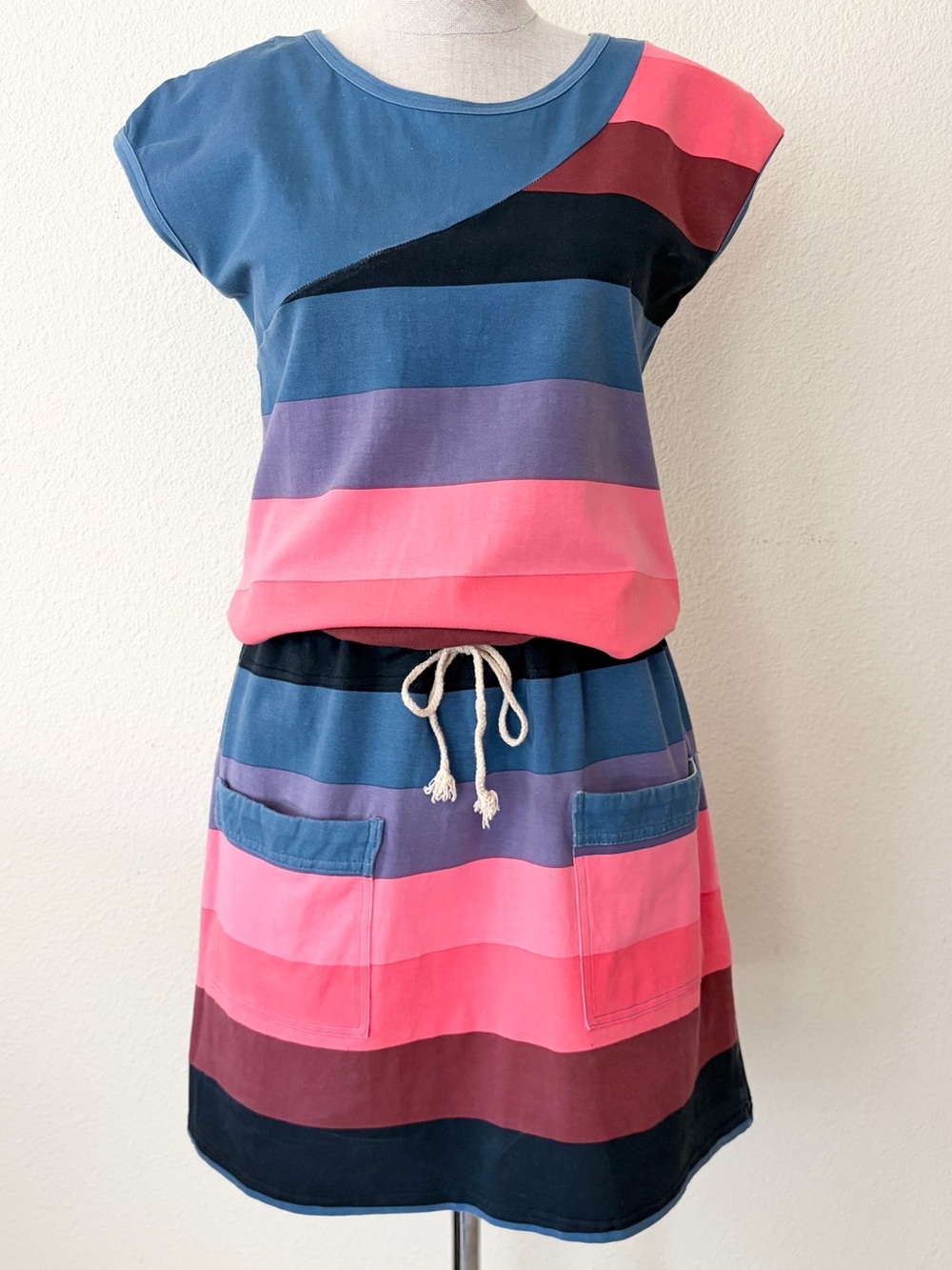 Marc by Marc Jacobs Colorblock Stripe Dress Size L Pink Blue Pocket Drawstring